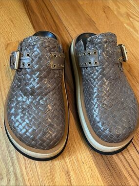 Handmade leather mules by Pons Quintana size 6